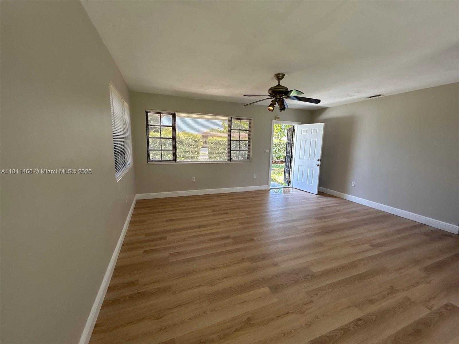 Small Image of 20130 NORTH WEST 15TH AVE, Miami Gardens Number 5