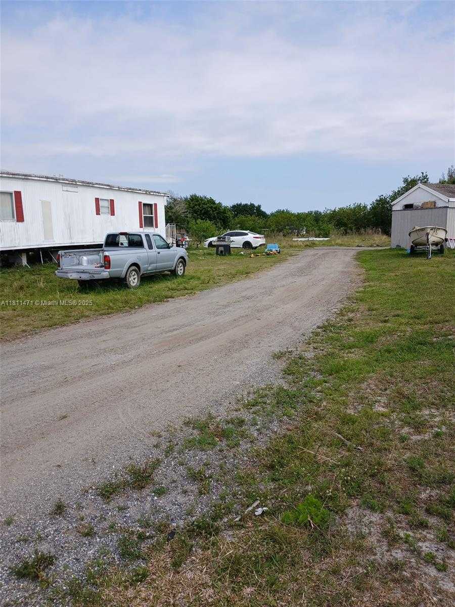 Small Image of 310 NORTH FFA RD, Fort Pierce Number 10