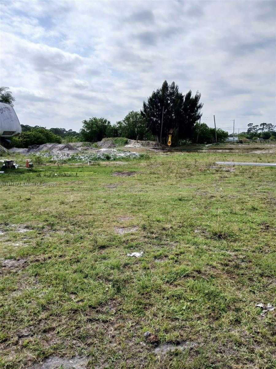Small Image of 310 NORTH FFA RD, Fort Pierce Number 12