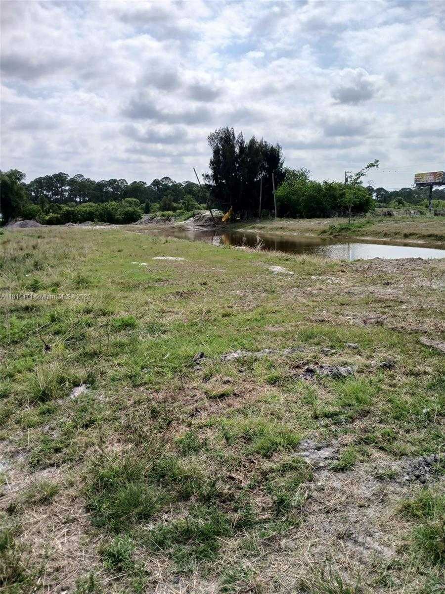 Small Image of 310 NORTH FFA RD, Fort Pierce Number 3