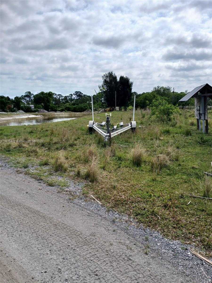 Small Image of 310 NORTH FFA RD, Fort Pierce Number 8