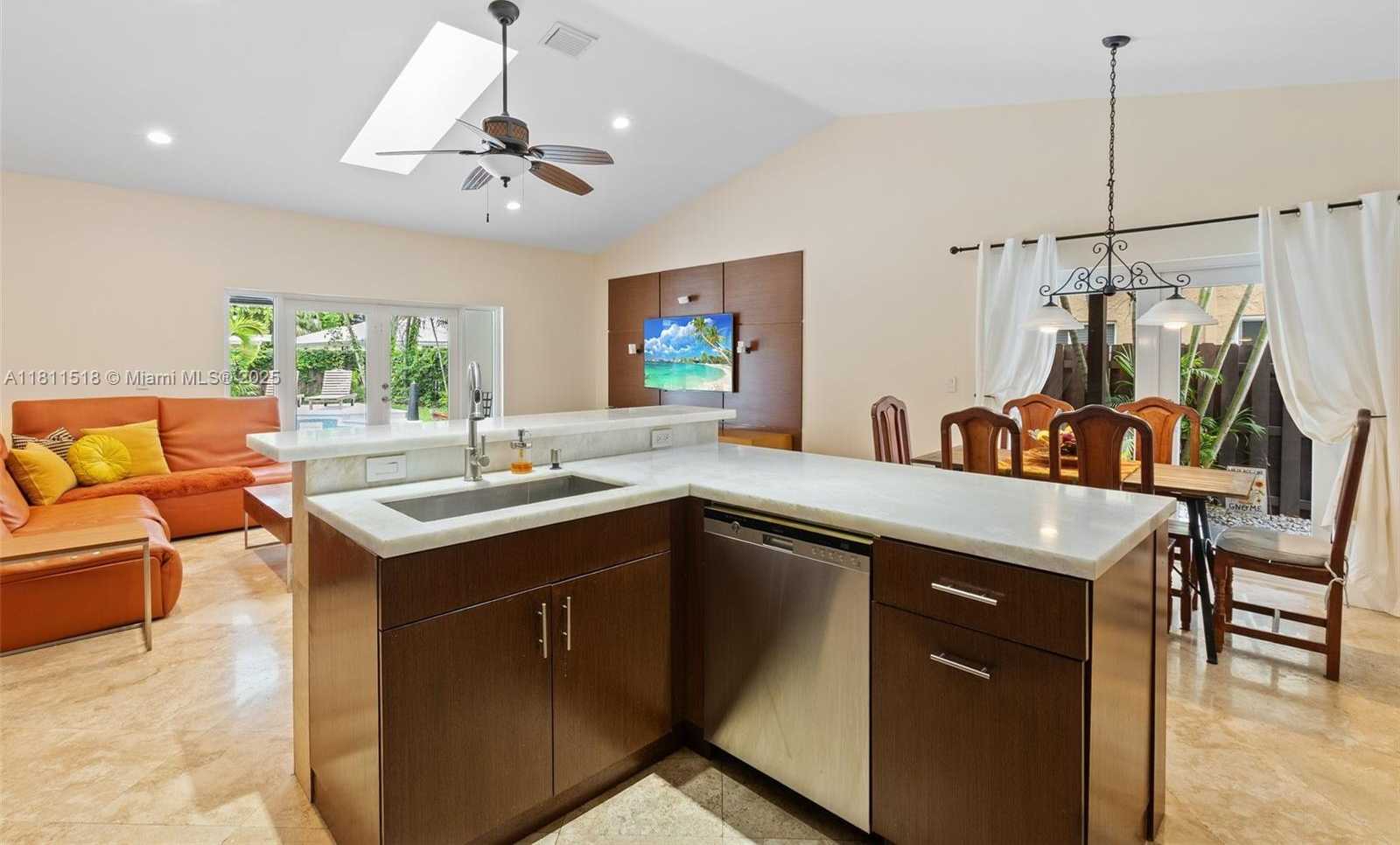 Small Image of 875 NORTH WEST 108TH LN, Coral Springs Number 13