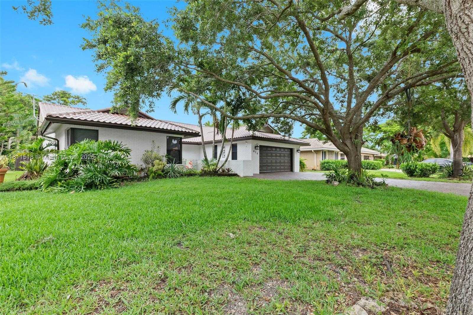Small Image of 875 NORTH WEST 108TH LN, Coral Springs Number 2