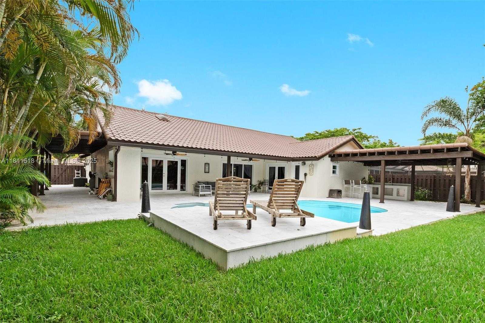 Small Image of 875 NORTH WEST 108TH LN, Coral Springs Number 29