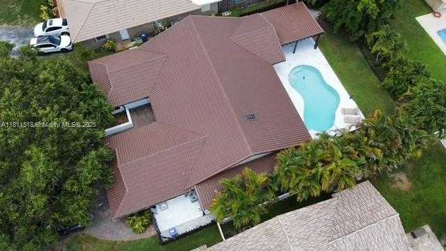 Small Image of 875 NORTH WEST 108TH LN, Coral Springs Number 37