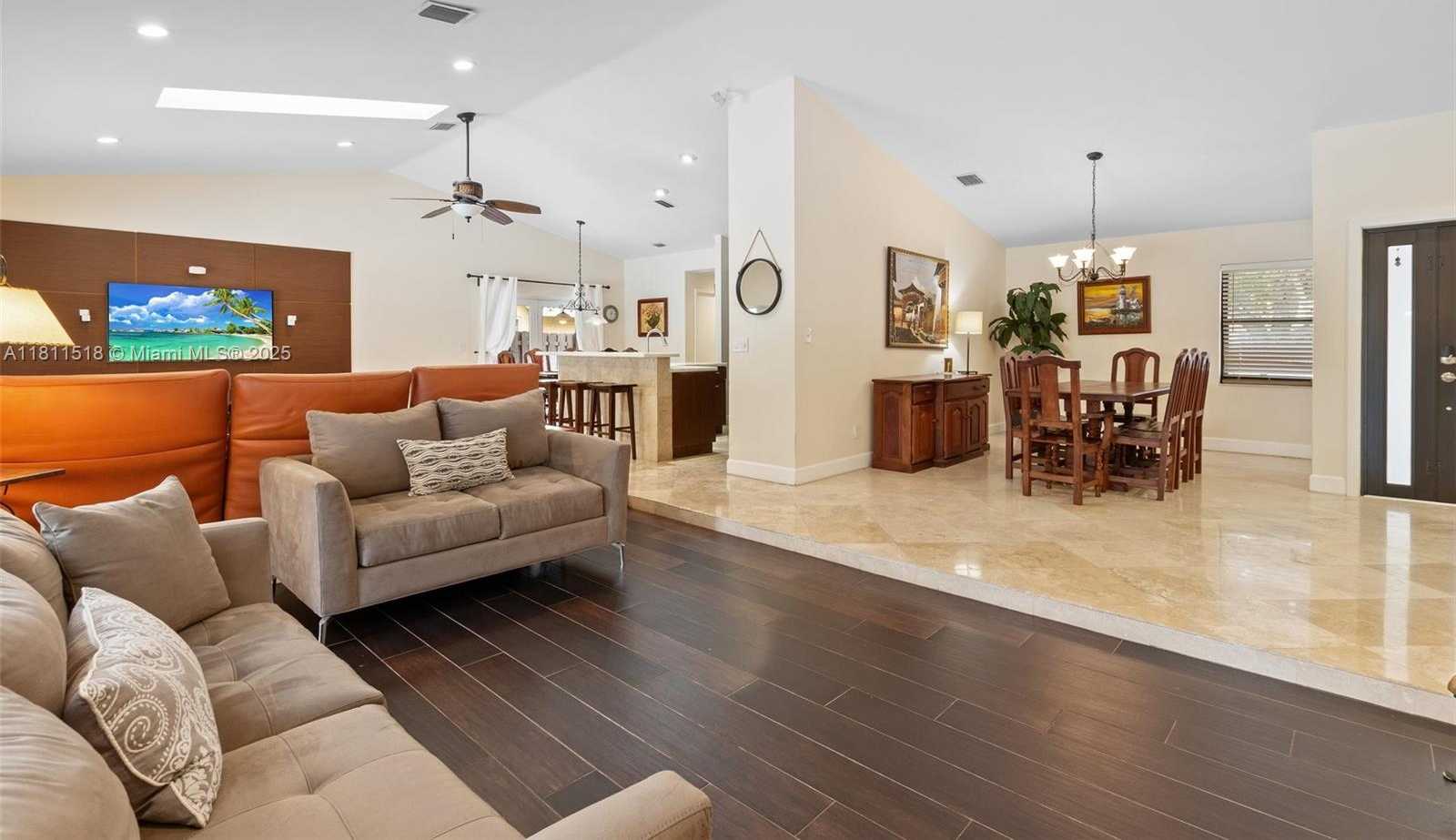 Small Image of 875 NORTH WEST 108TH LN, Coral Springs Number 7