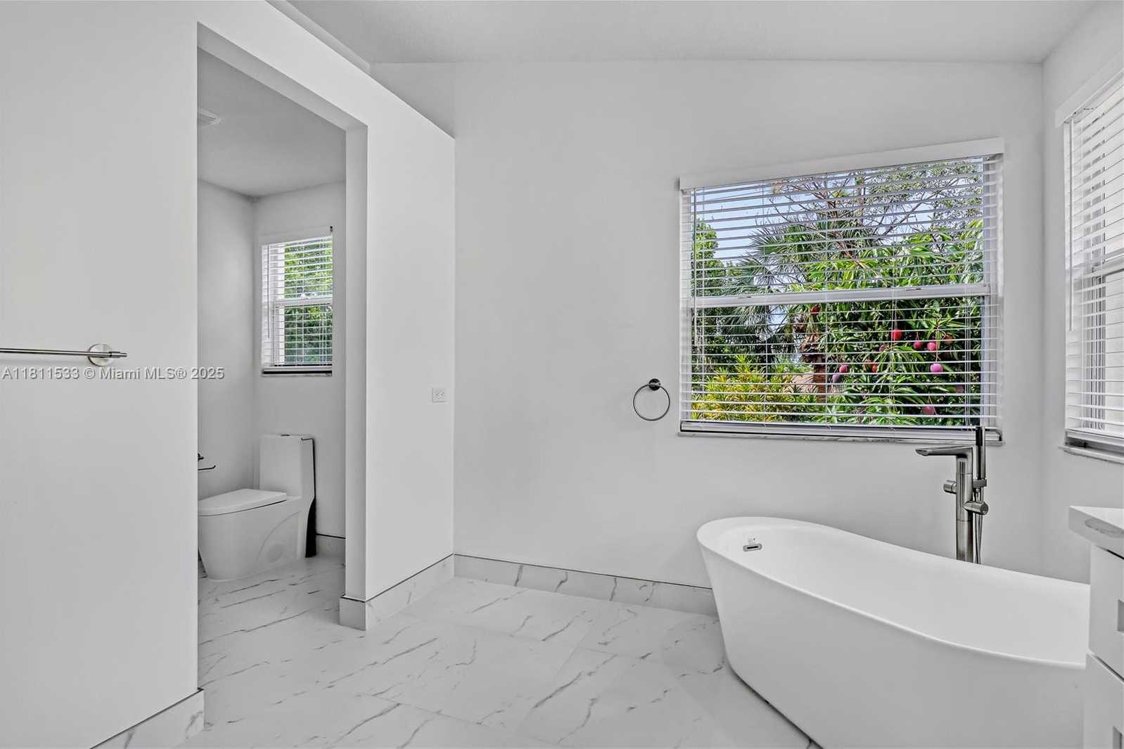 Small Image of 12173 COLONY PRESERVE DR, Boynton Beach Number 35