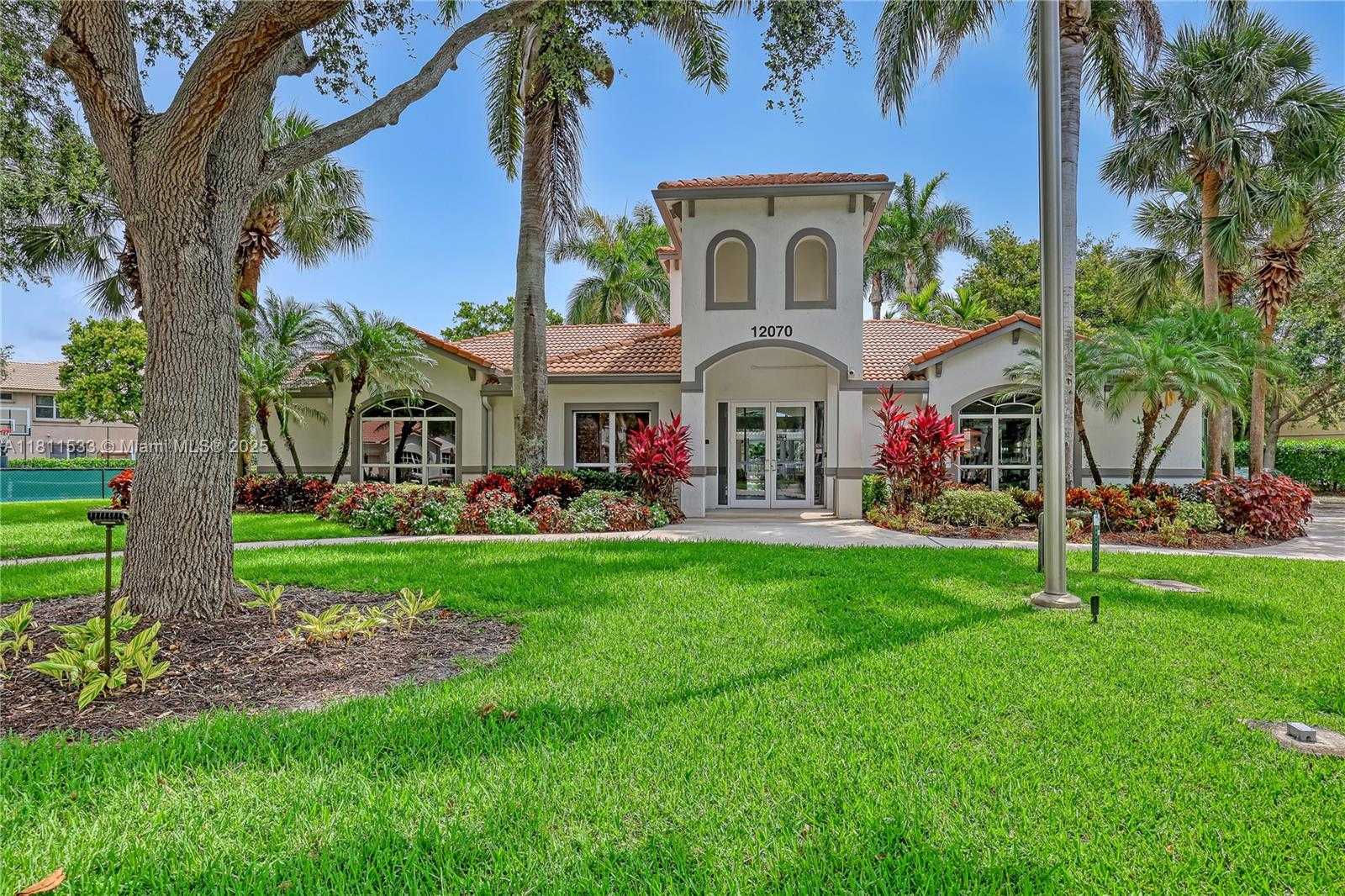 Small Image of 12173 COLONY PRESERVE DR, Boynton Beach Number 55
