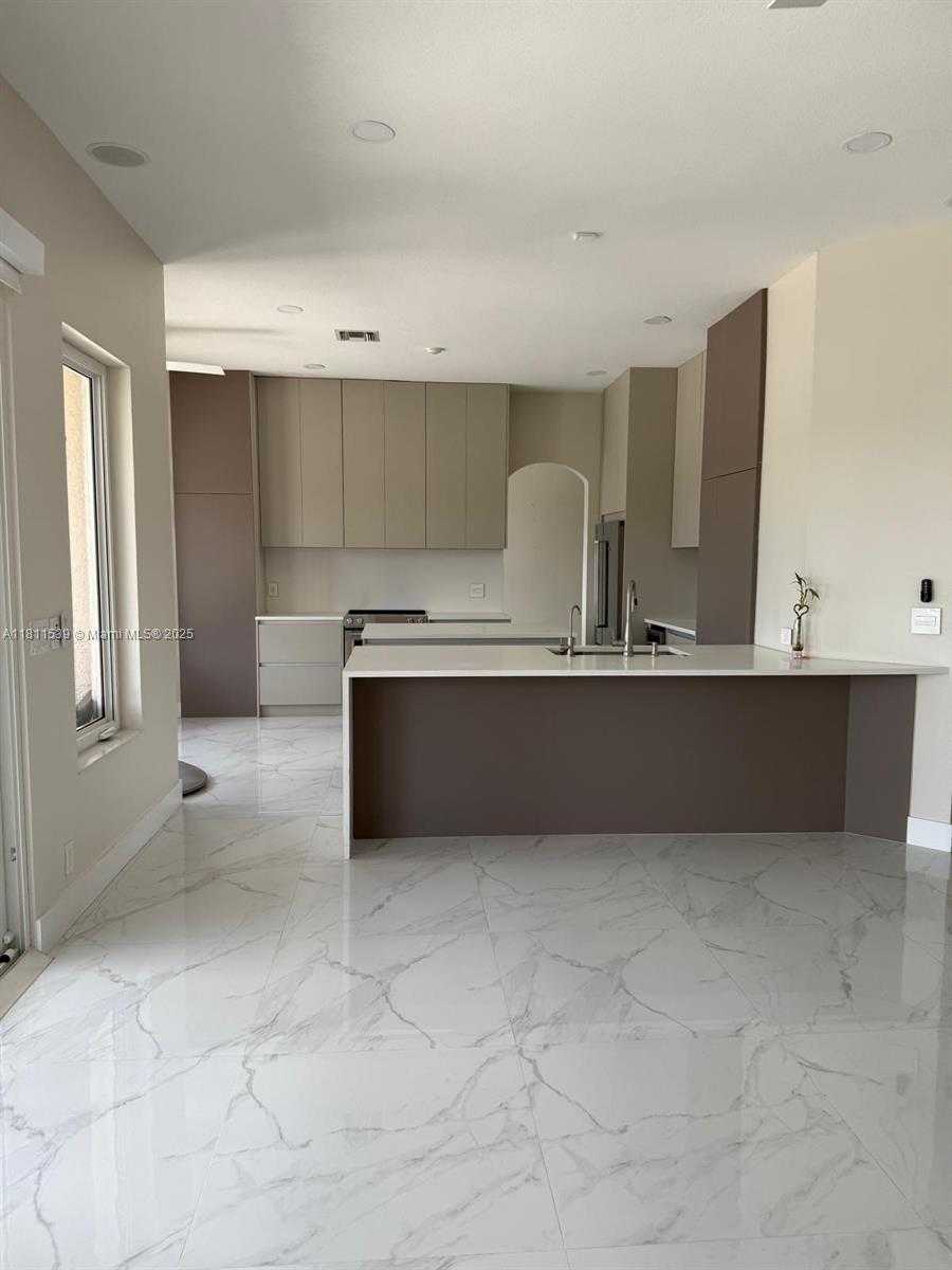 Small Image of 1418 LANTANA DR, Weston Number 19