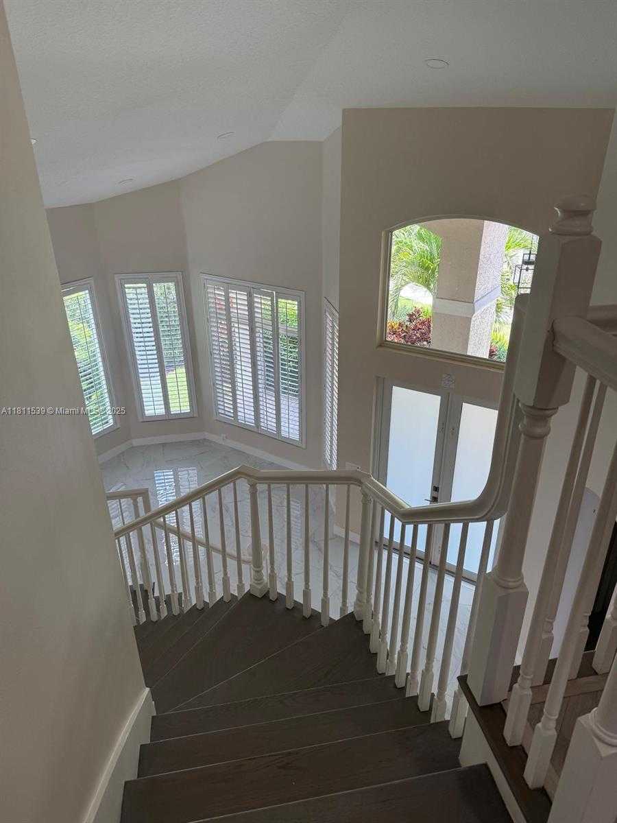 Small Image of 1418 LANTANA DR, Weston Number 9