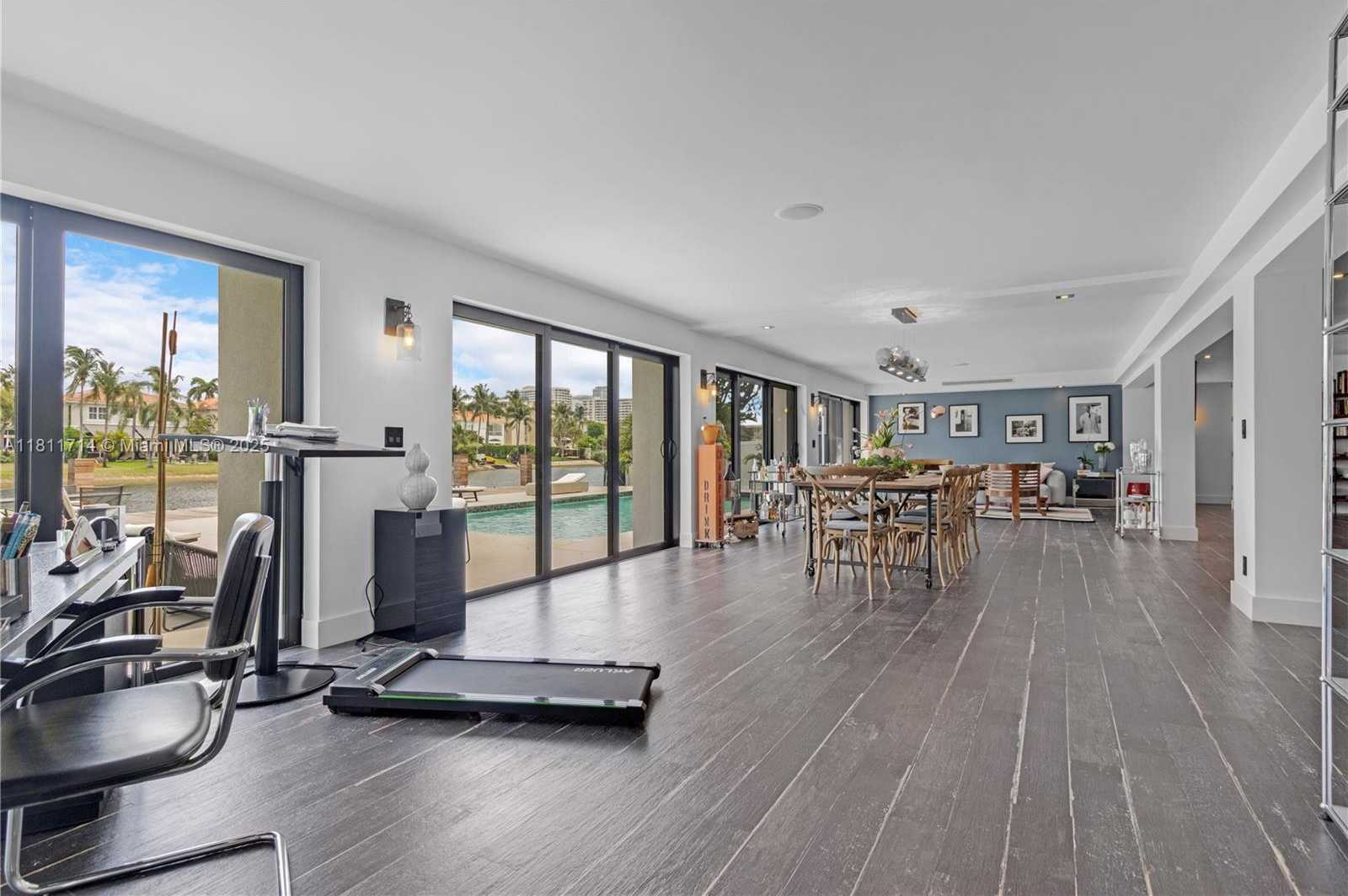 Small Image of 1601 DIPLOMAT PKWY, Hollywood Number 22