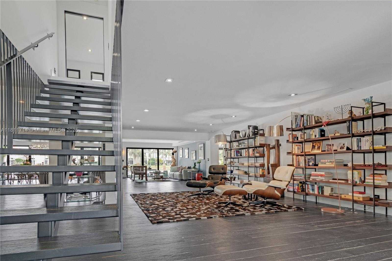 Small Image of 1601 DIPLOMAT PKWY, Hollywood Number 23