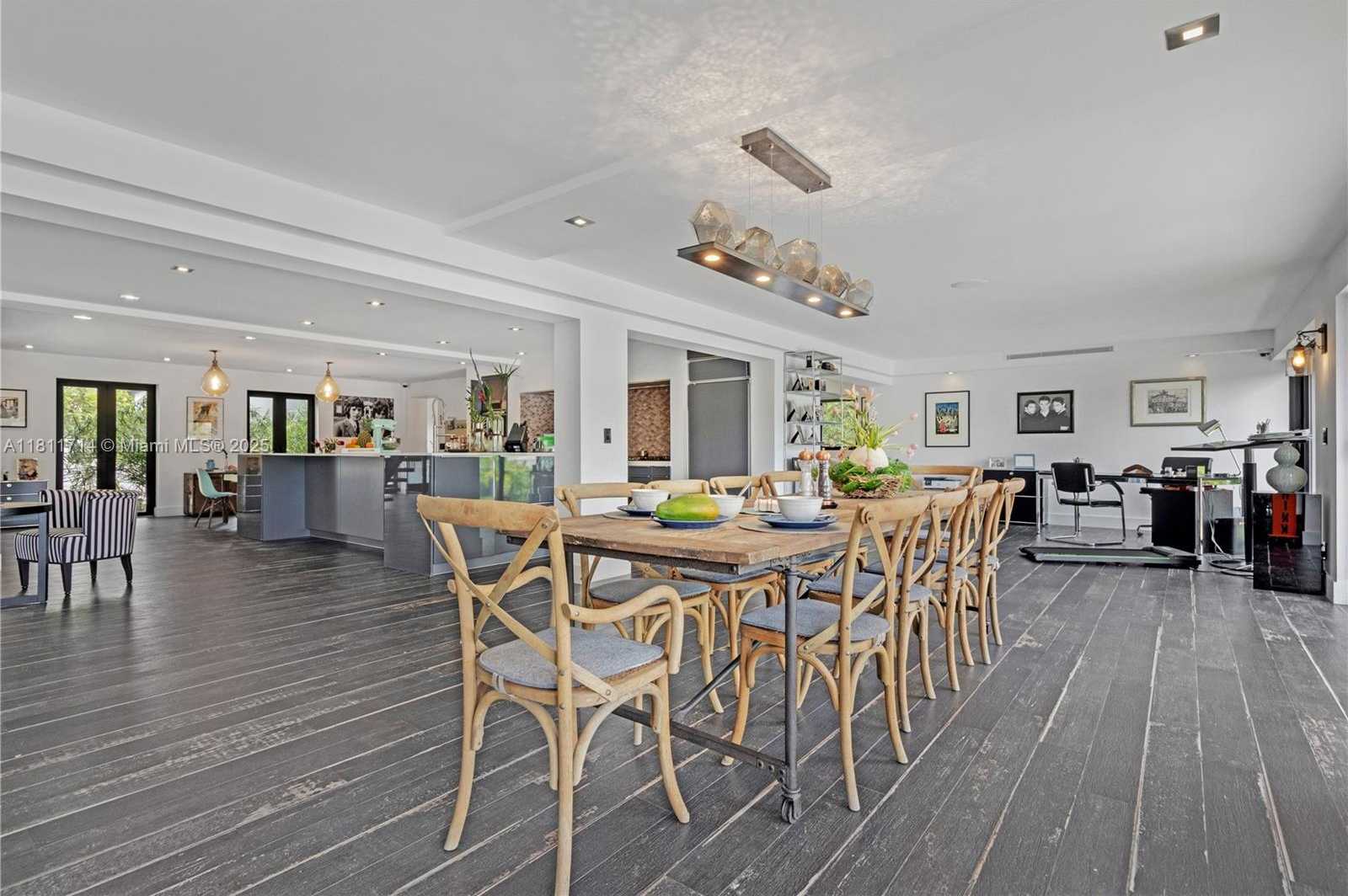 Small Image of 1601 DIPLOMAT PKWY, Hollywood Number 24