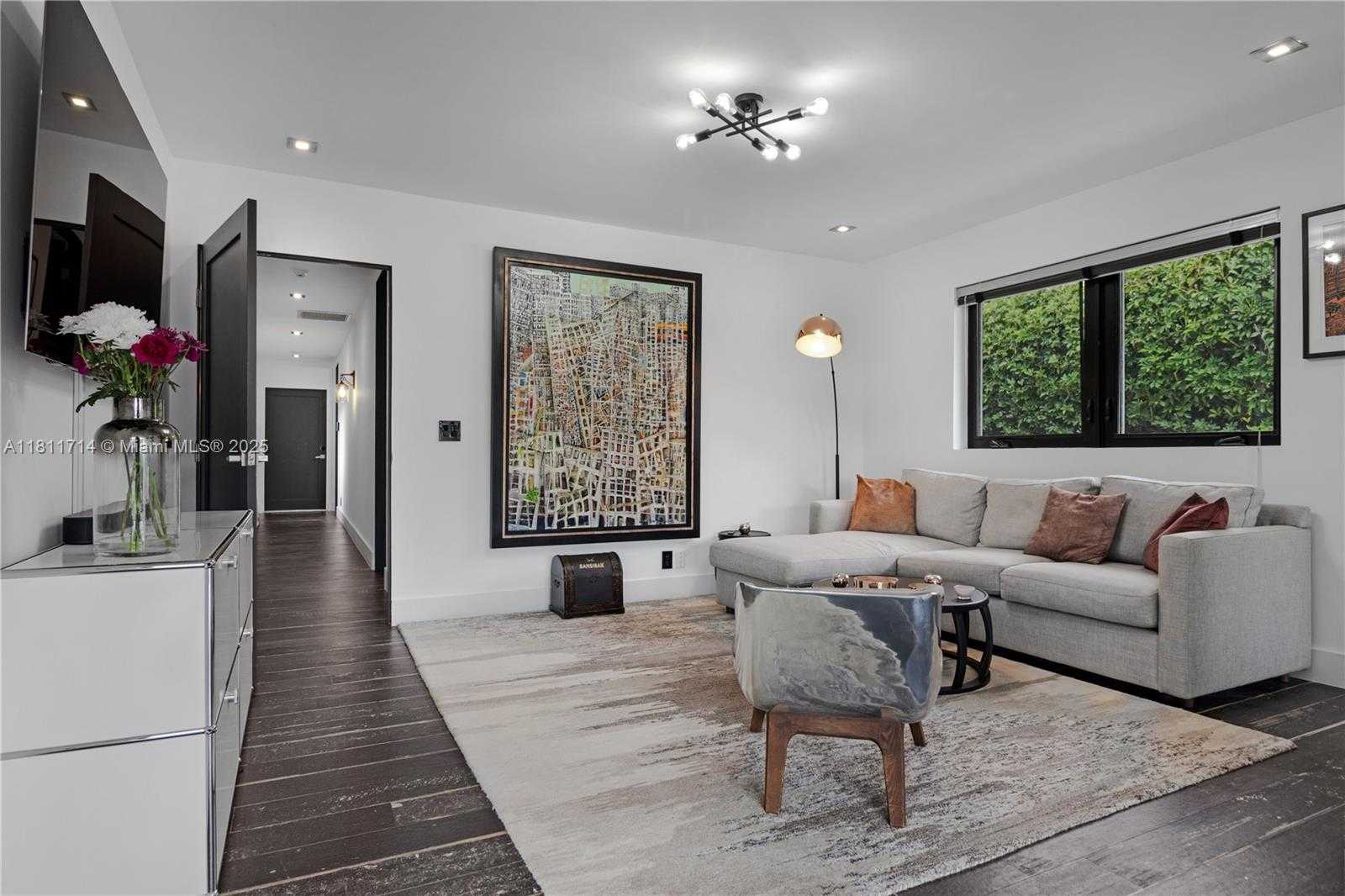 Small Image of 1601 DIPLOMAT PKWY, Hollywood Number 26