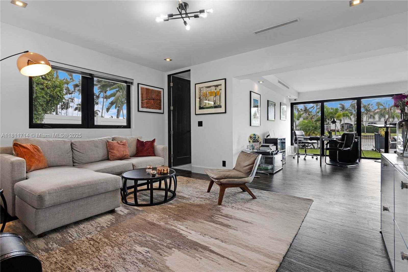 Small Image of 1601 DIPLOMAT PKWY, Hollywood Number 27