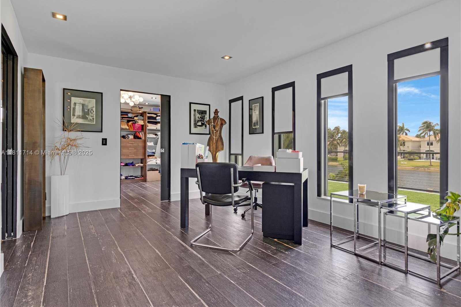 Small Image of 1601 DIPLOMAT PKWY, Hollywood Number 32