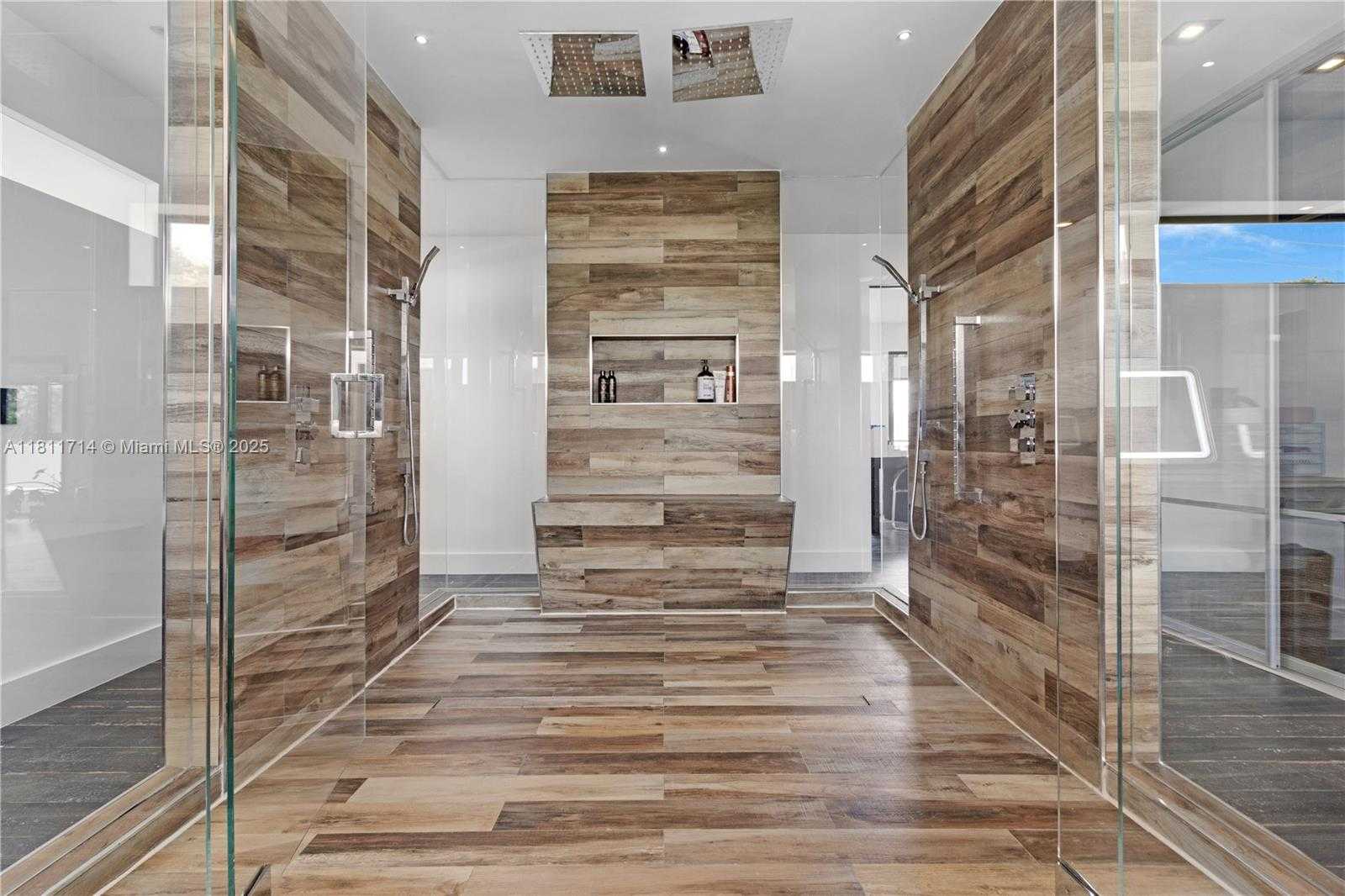 Small Image of 1601 DIPLOMAT PKWY, Hollywood Number 36