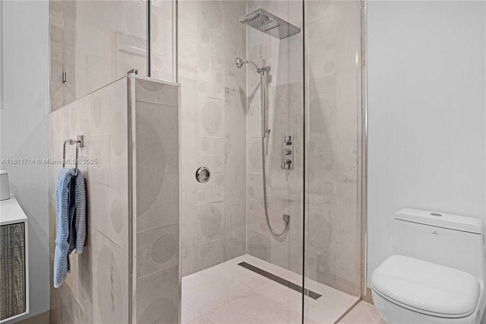 Small Image of 1601 DIPLOMAT PKWY, Hollywood Number 39