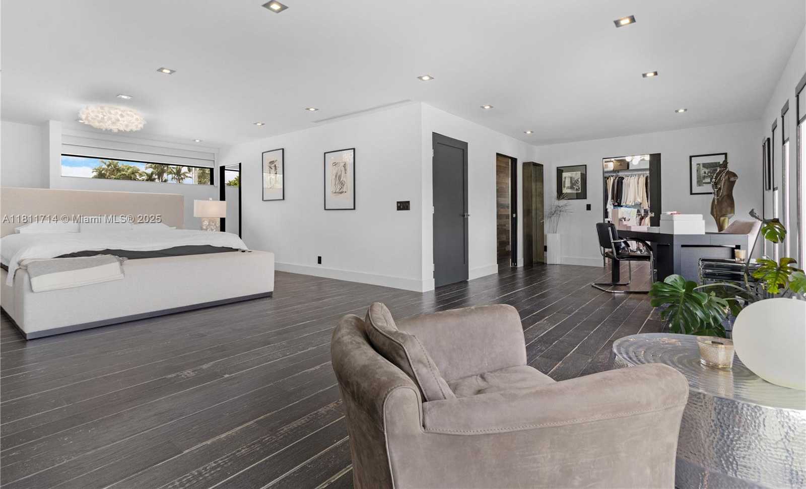 Small Image of 1601 DIPLOMAT PKWY, Hollywood Number 81