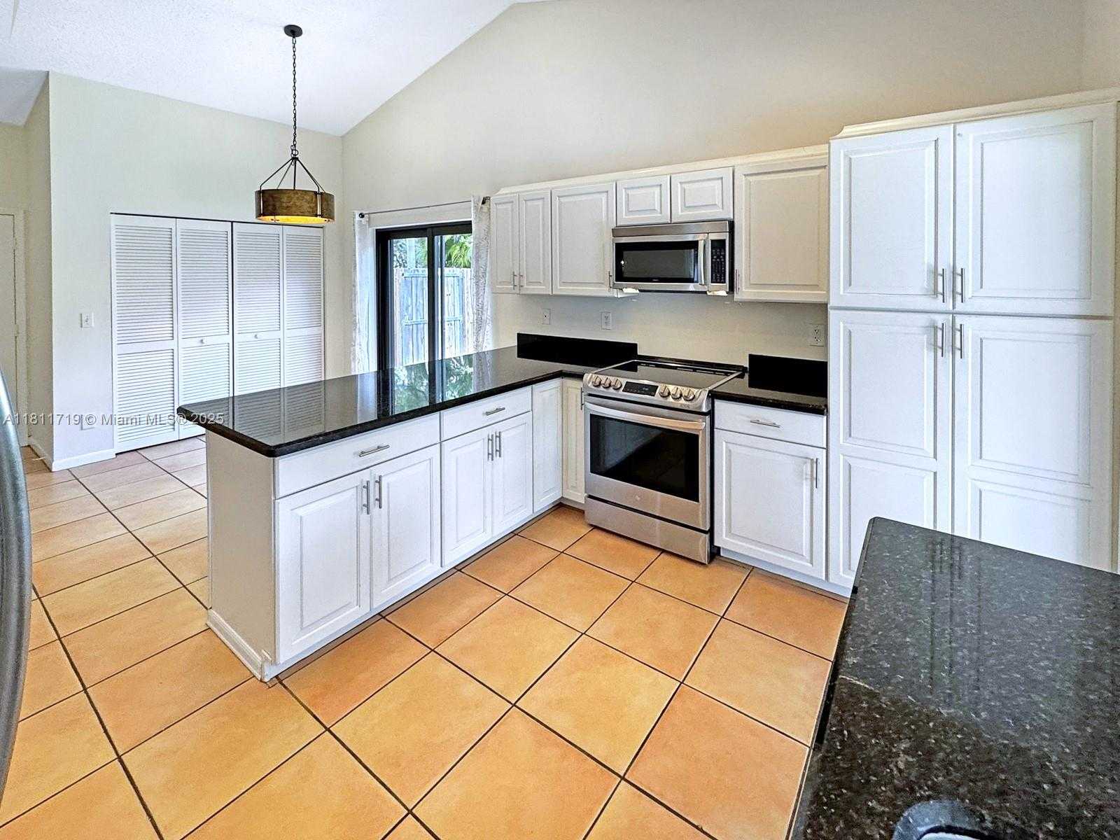 Small Image of 5816 SOUTH WEST 89TH WAY, Cooper City Number 14