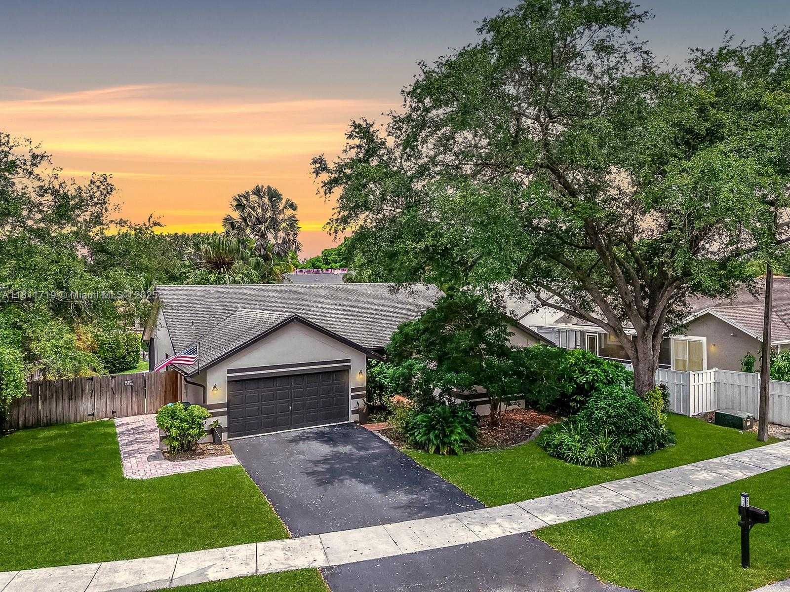 Small Image of 5816 SOUTH WEST 89TH WAY, Cooper City Number 3