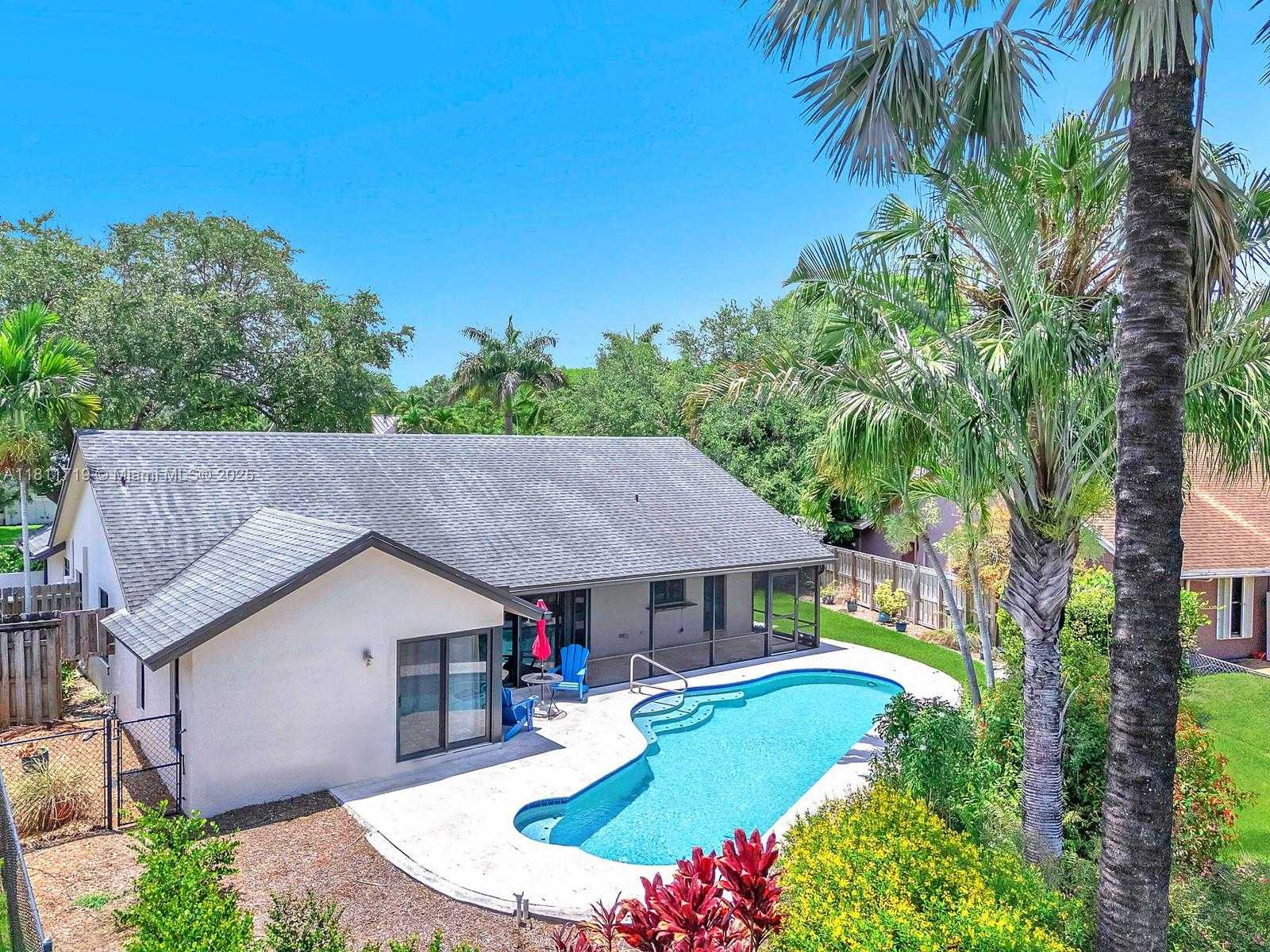 Small Image of 5816 SOUTH WEST 89TH WAY, Cooper City Number 37