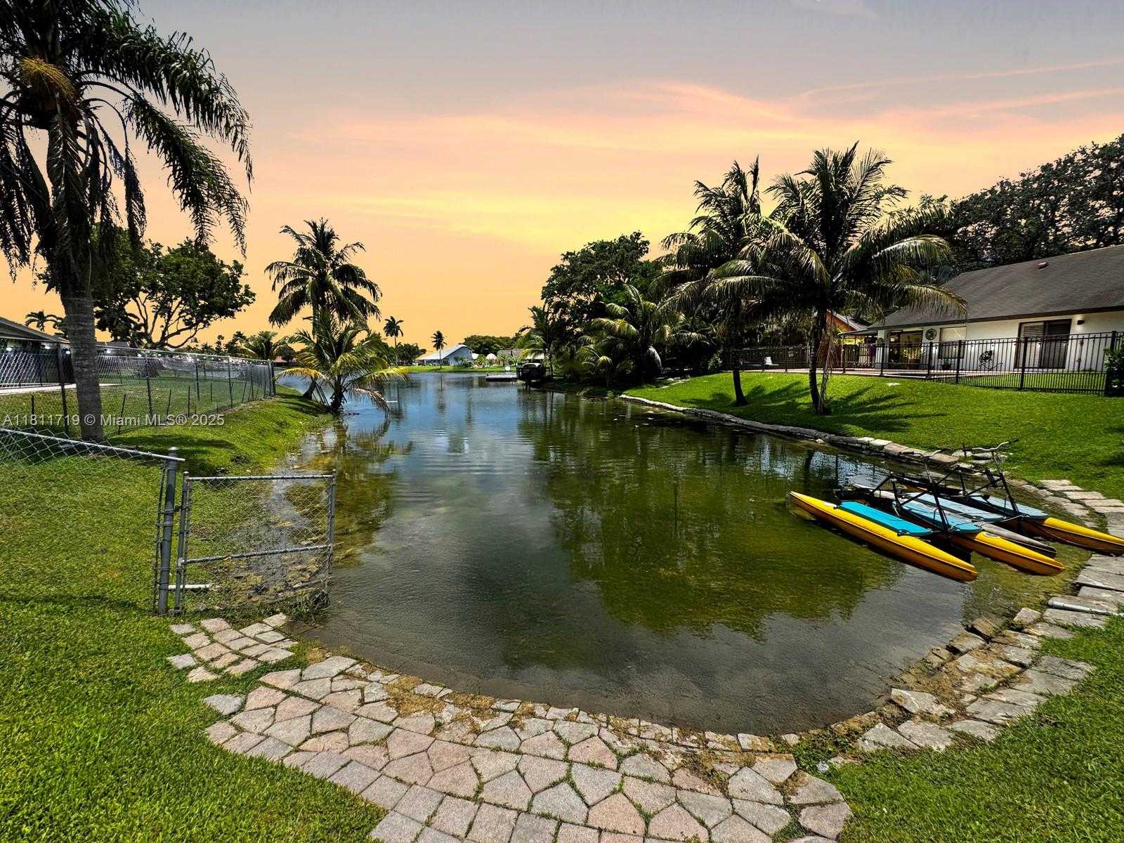 Small Image of 5816 SOUTH WEST 89TH WAY, Cooper City Number 40