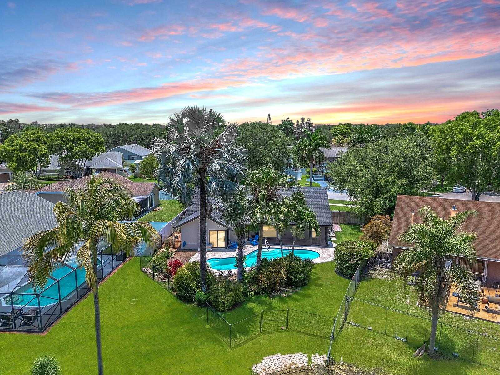 Small Image of 5816 SOUTH WEST 89TH WAY, Cooper City Number 46
