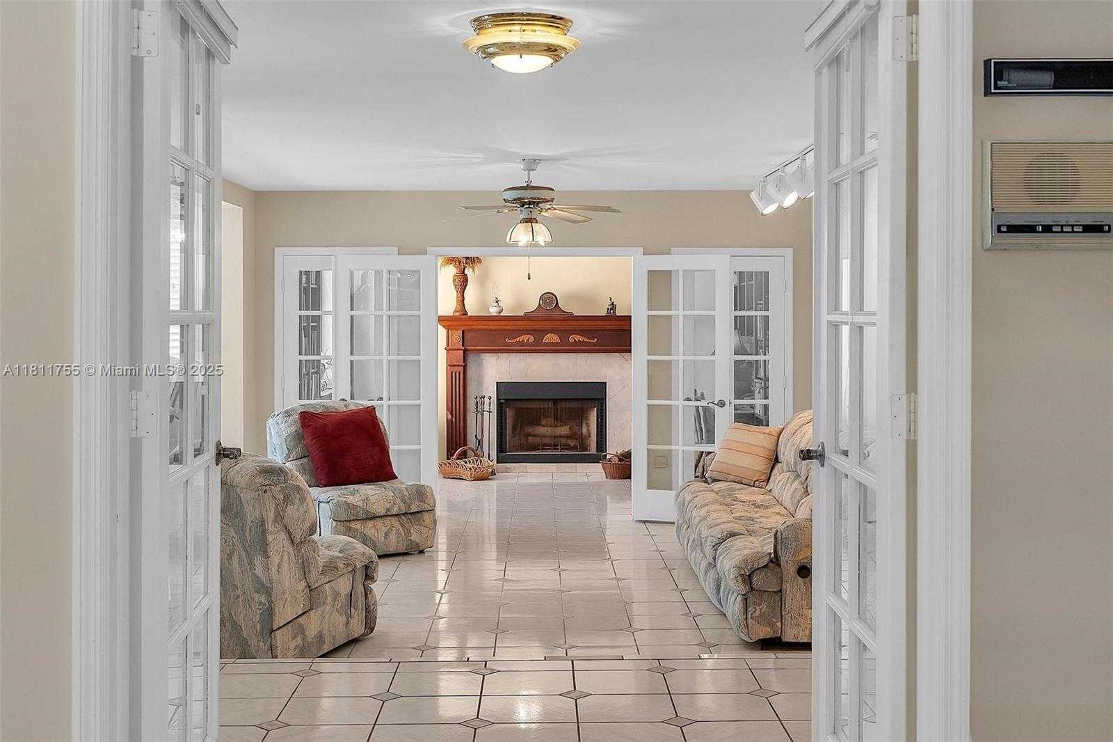Small Image of 5309 ALTON RD, Miami Beach Number 11