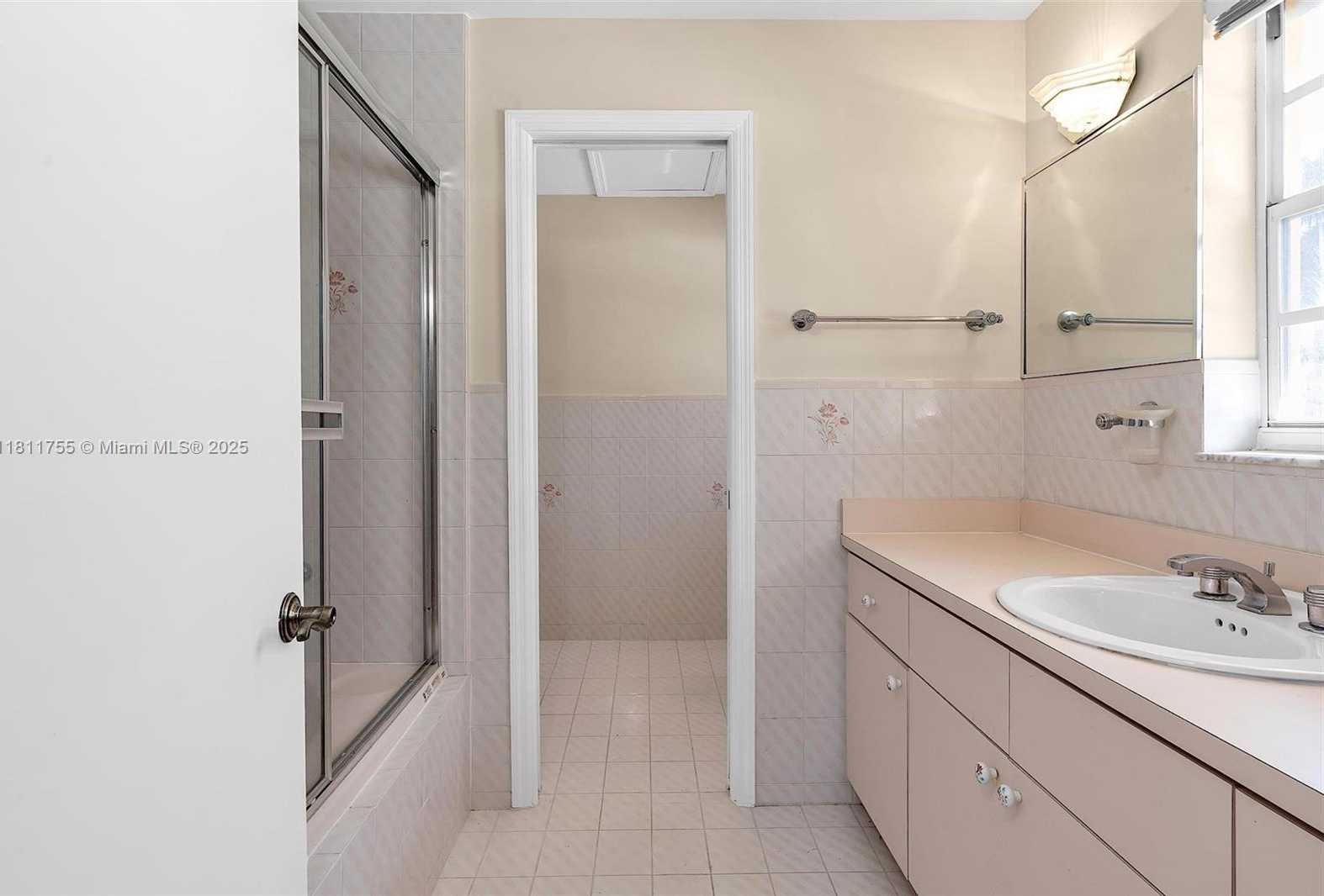 Small Image of 5309 ALTON RD, Miami Beach Number 25