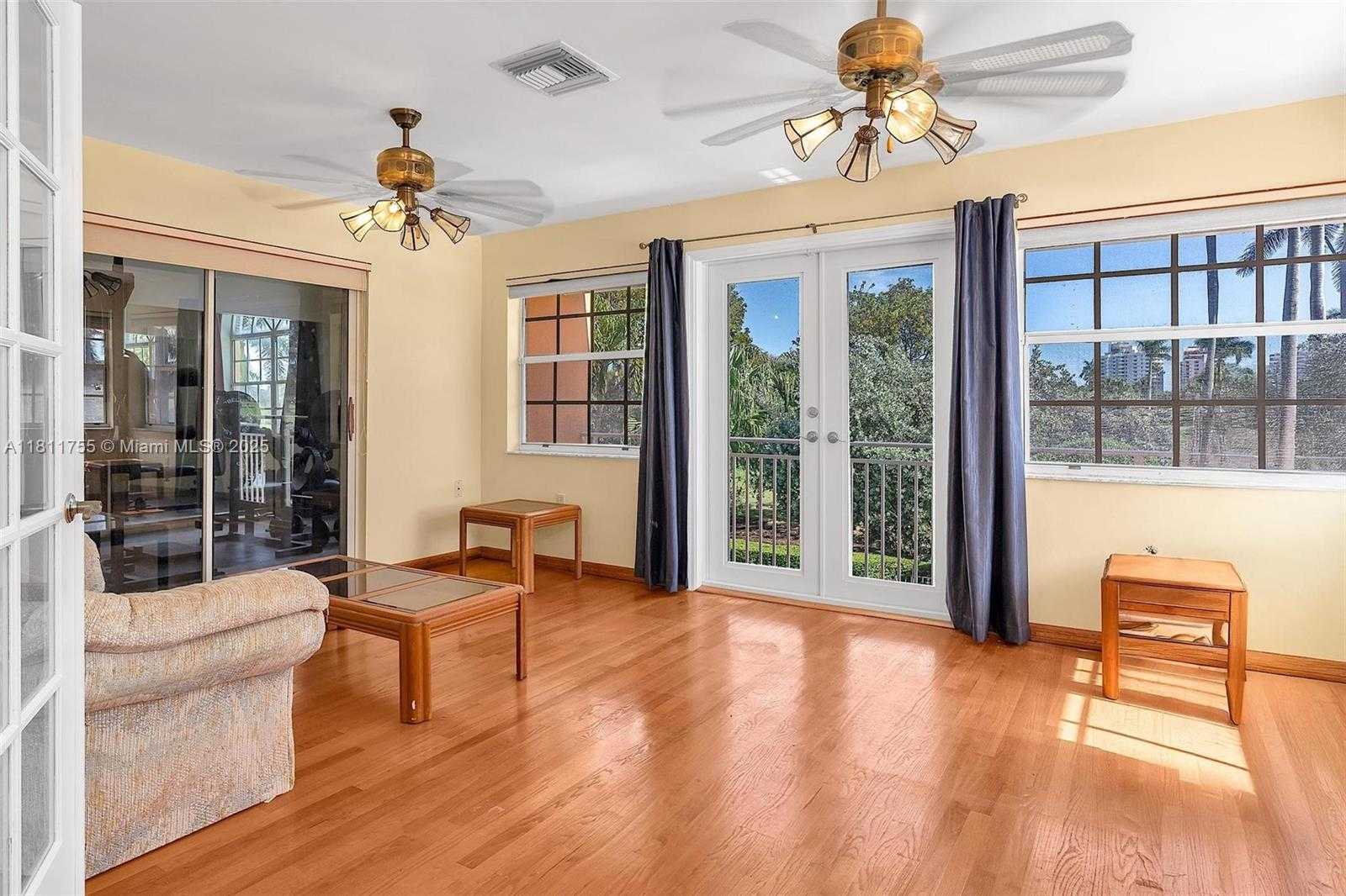 Small Image of 5309 ALTON RD, Miami Beach Number 29