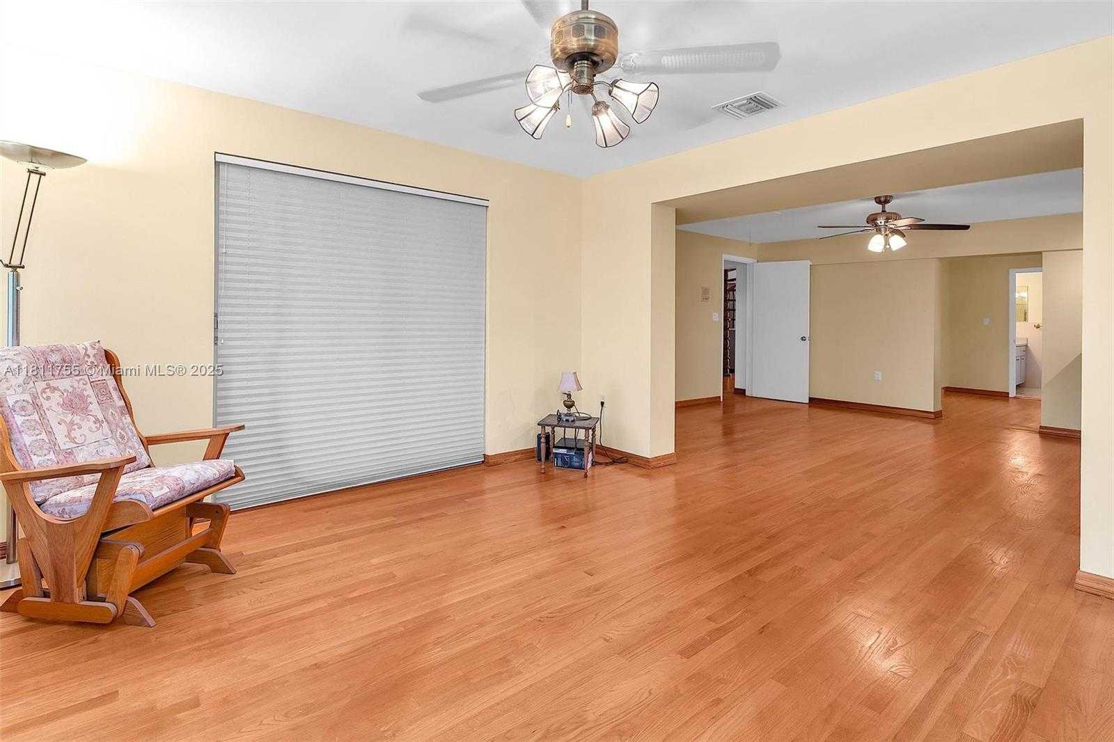 Small Image of 5309 ALTON RD, Miami Beach Number 34