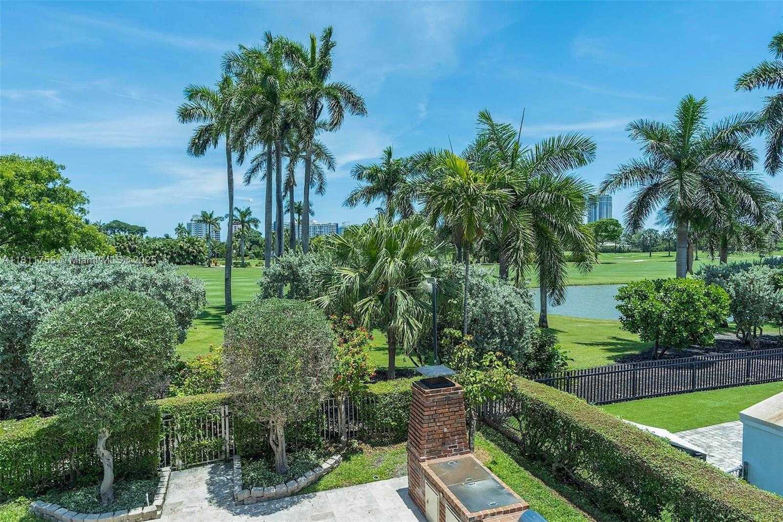 Small Image of 5309 ALTON RD, Miami Beach Number 51