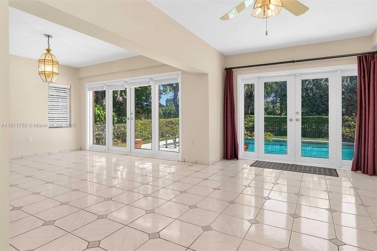 Small Image of 5309 ALTON RD, Miami Beach Number 6