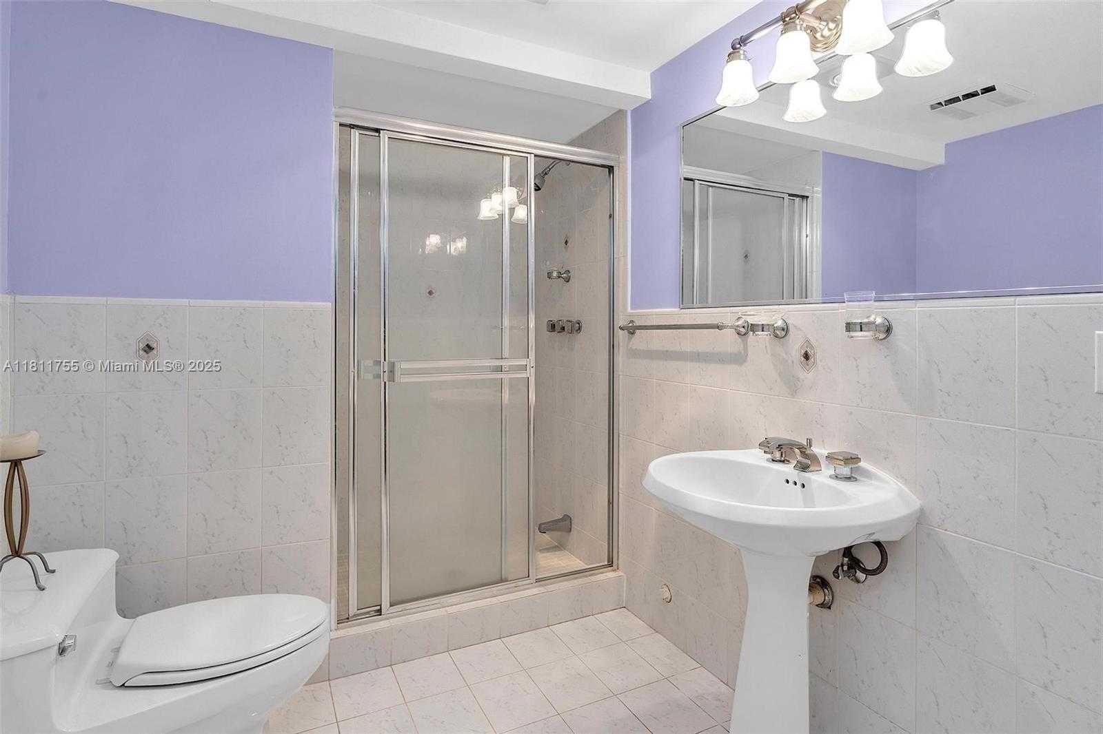 Small Image of 5309 ALTON RD, Miami Beach Number 9