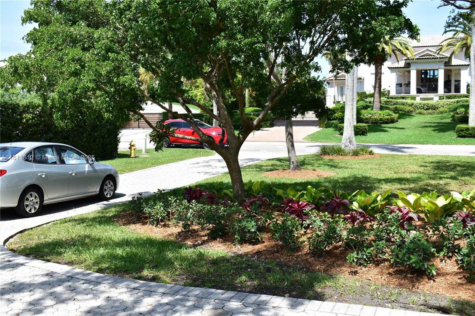 Small Image of 13032 MAR ST, Coral Gables Number 10