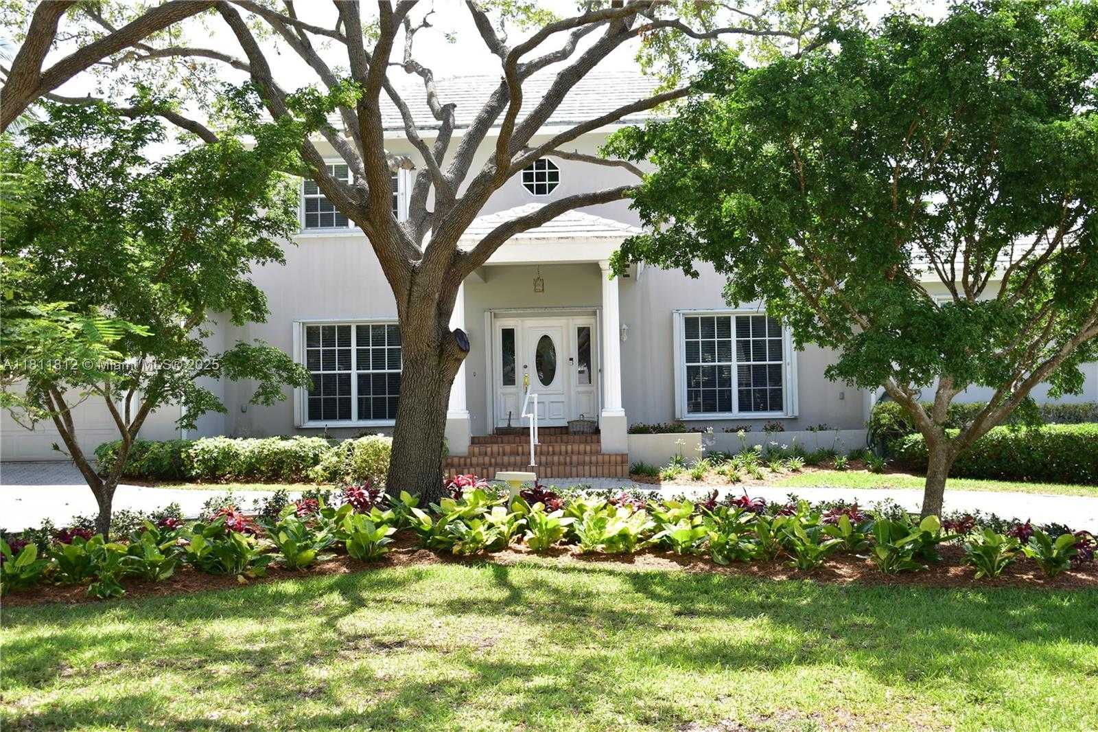 Small Image of 13032 MAR ST, Coral Gables Number 5
