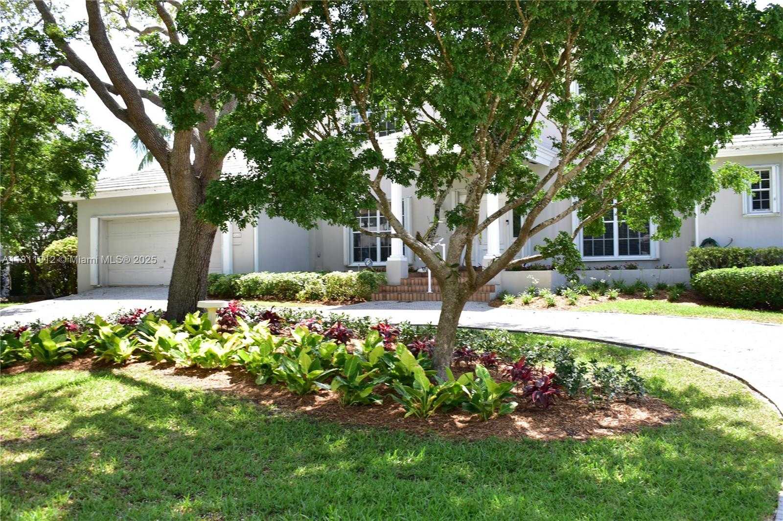 Small Image of 13032 MAR ST, Coral Gables Number 8