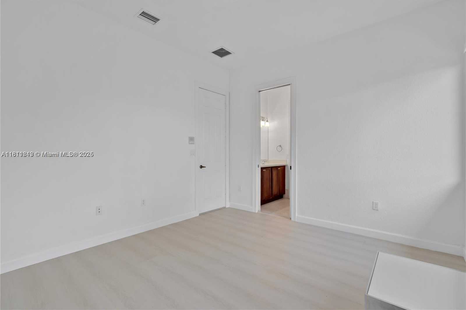 Small Image of 19347 SOUTH WEST 79TH PL, Cutler Bay Number 16