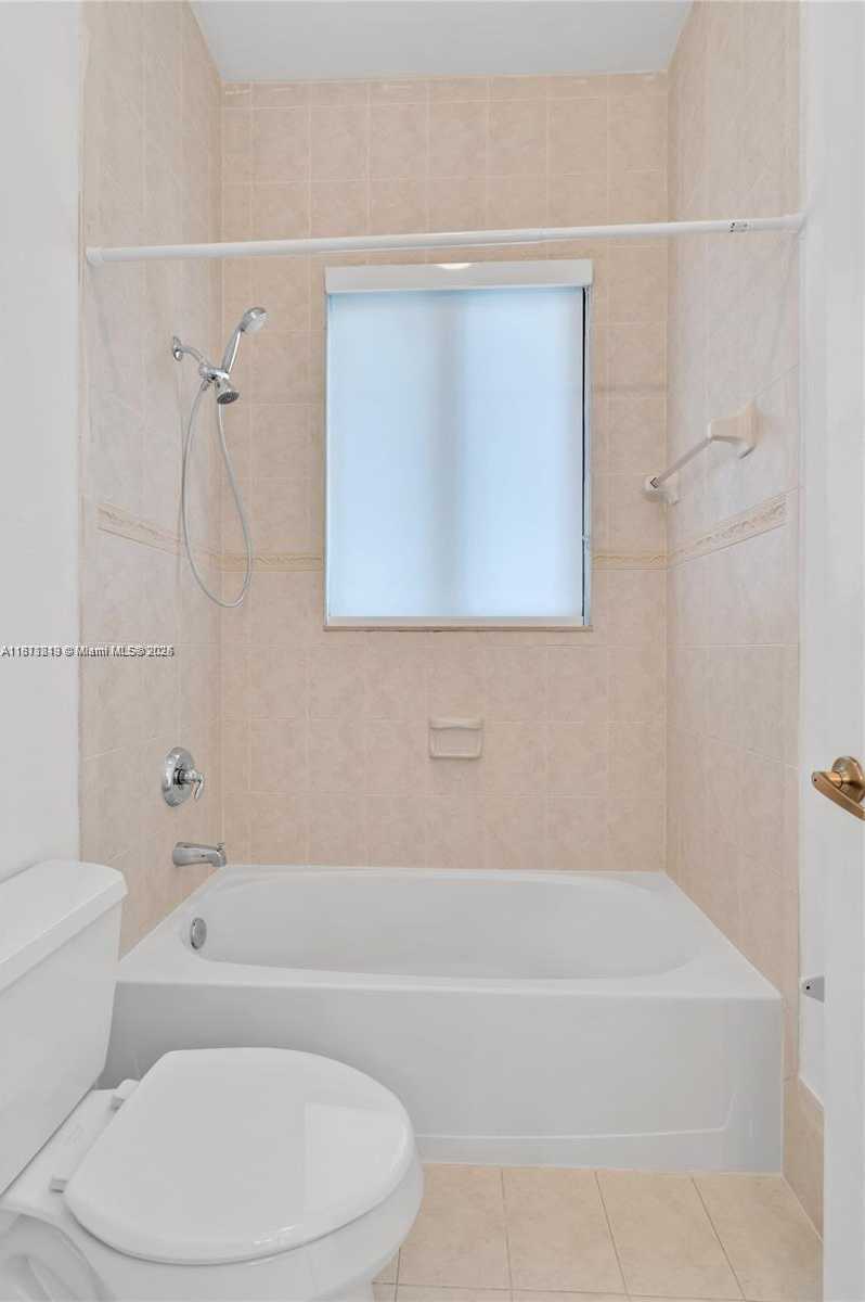 Small Image of 19347 SOUTH WEST 79TH PL, Cutler Bay Number 17