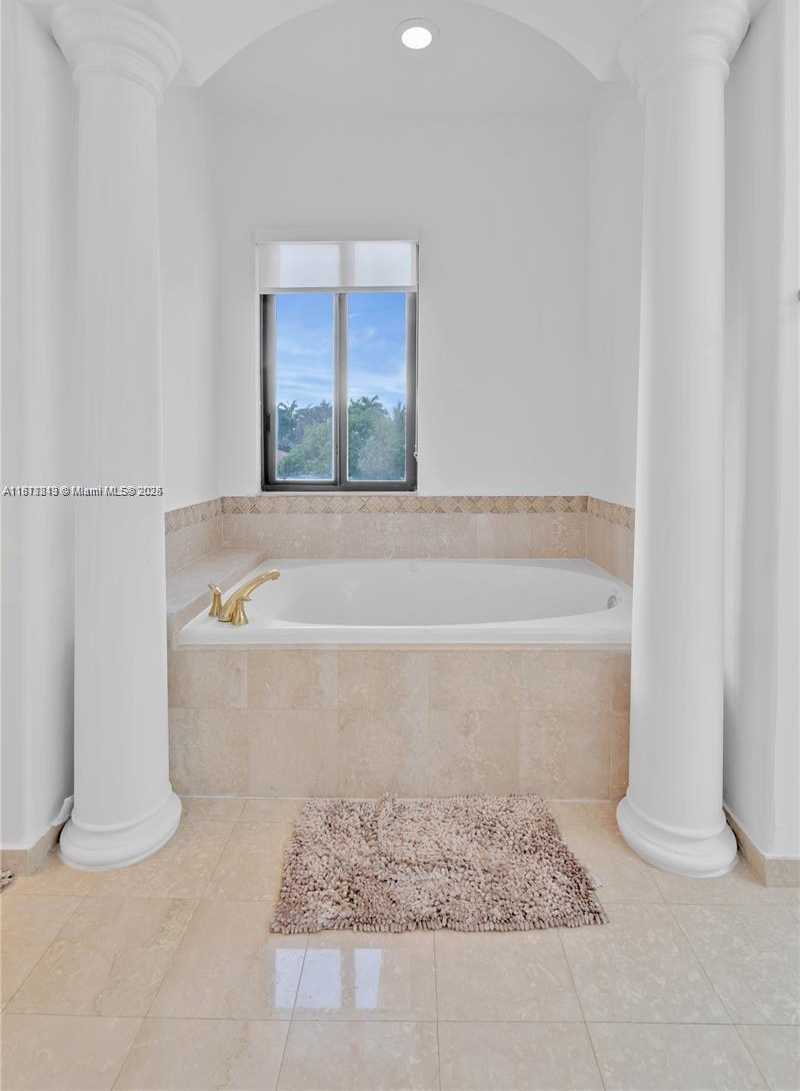 Small Image of 19347 SOUTH WEST 79TH PL, Cutler Bay Number 27