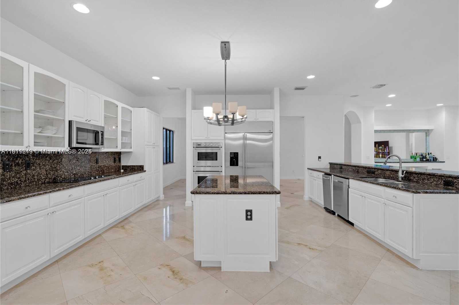 Small Image of 19347 SOUTH WEST 79TH PL, Cutler Bay Number 5