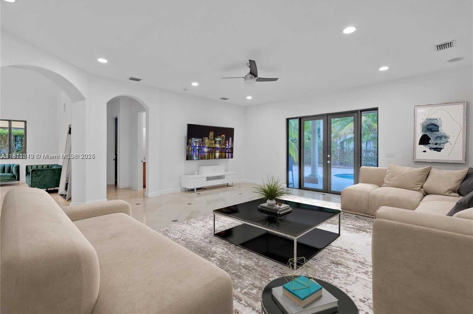 Small Image of 19347 SOUTH WEST 79TH PL, Cutler Bay Number 7