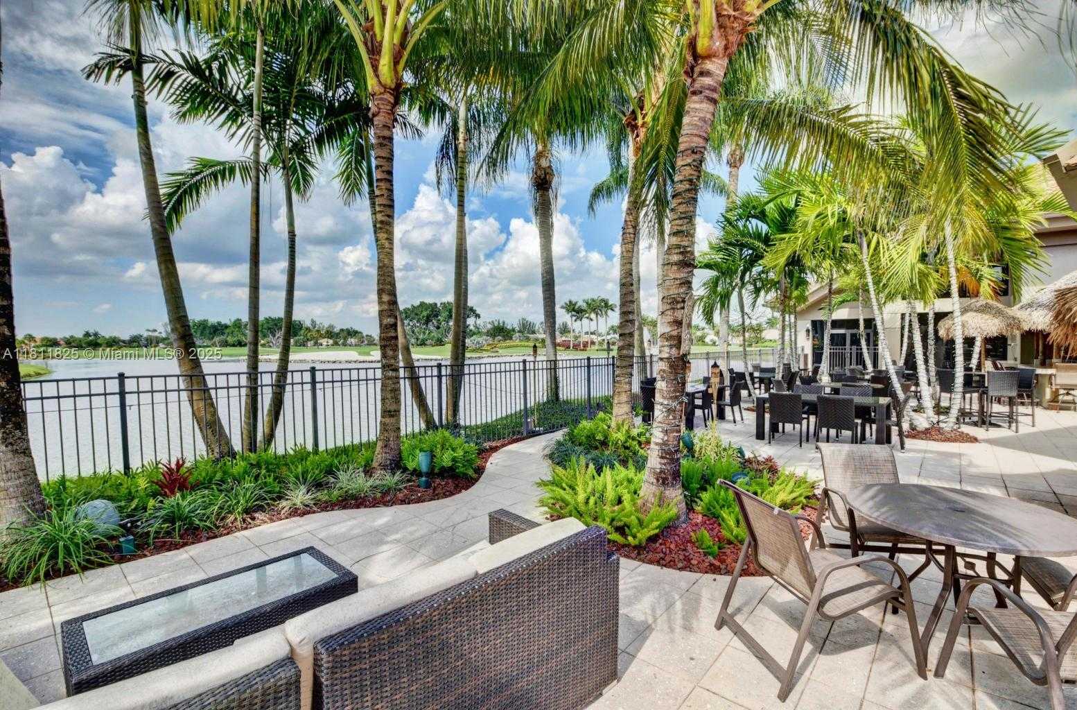 Small Image of 10160 SPYGLASS, Boca Raton Number 37