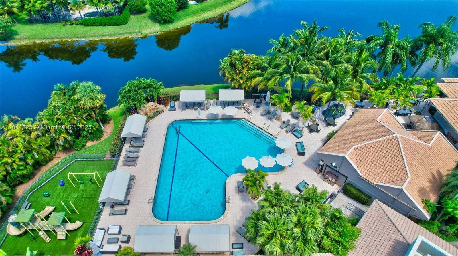 Small Image of 10160 SPYGLASS, Boca Raton Number 41