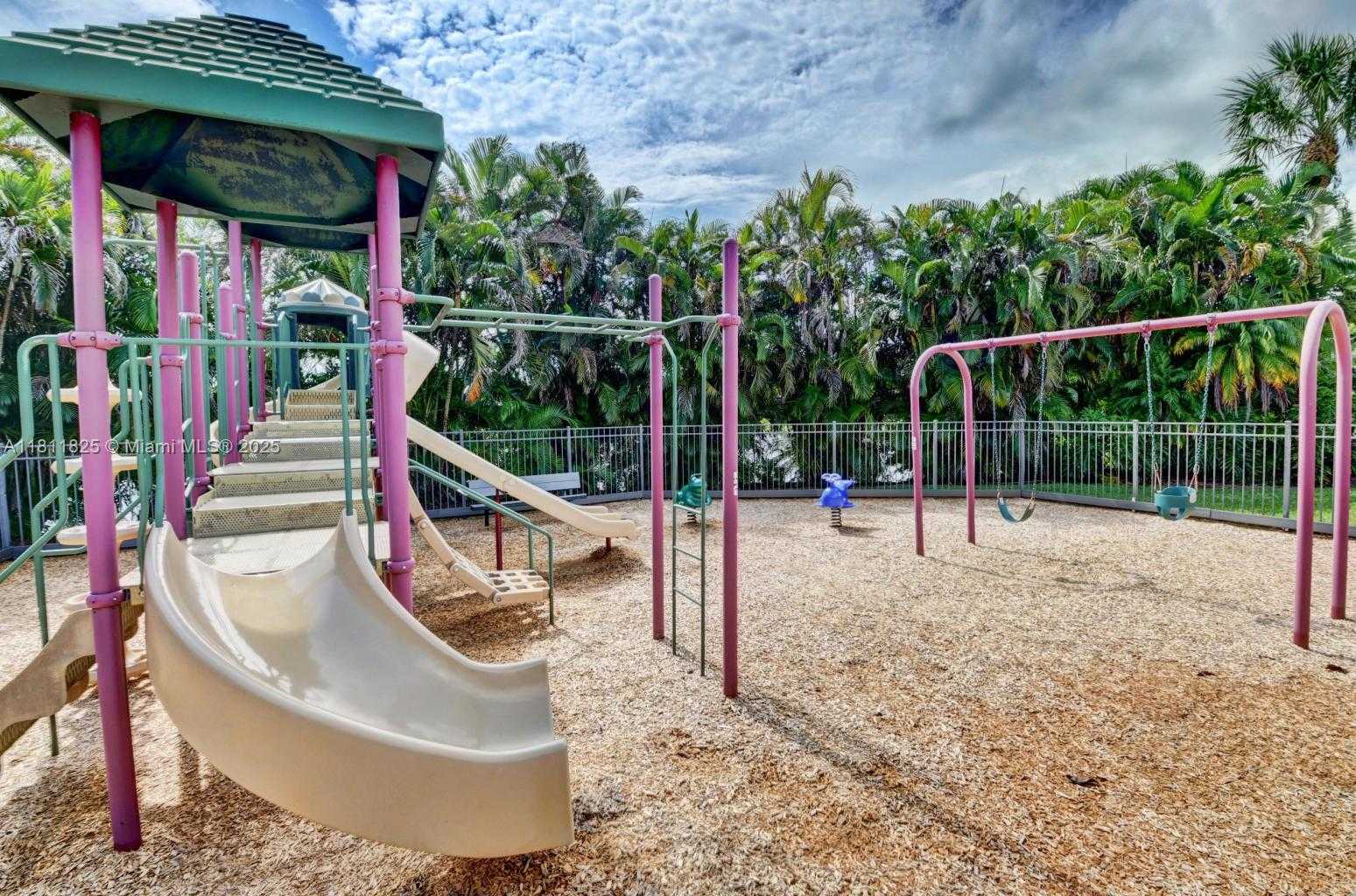 Small Image of 10160 SPYGLASS, Boca Raton Number 46