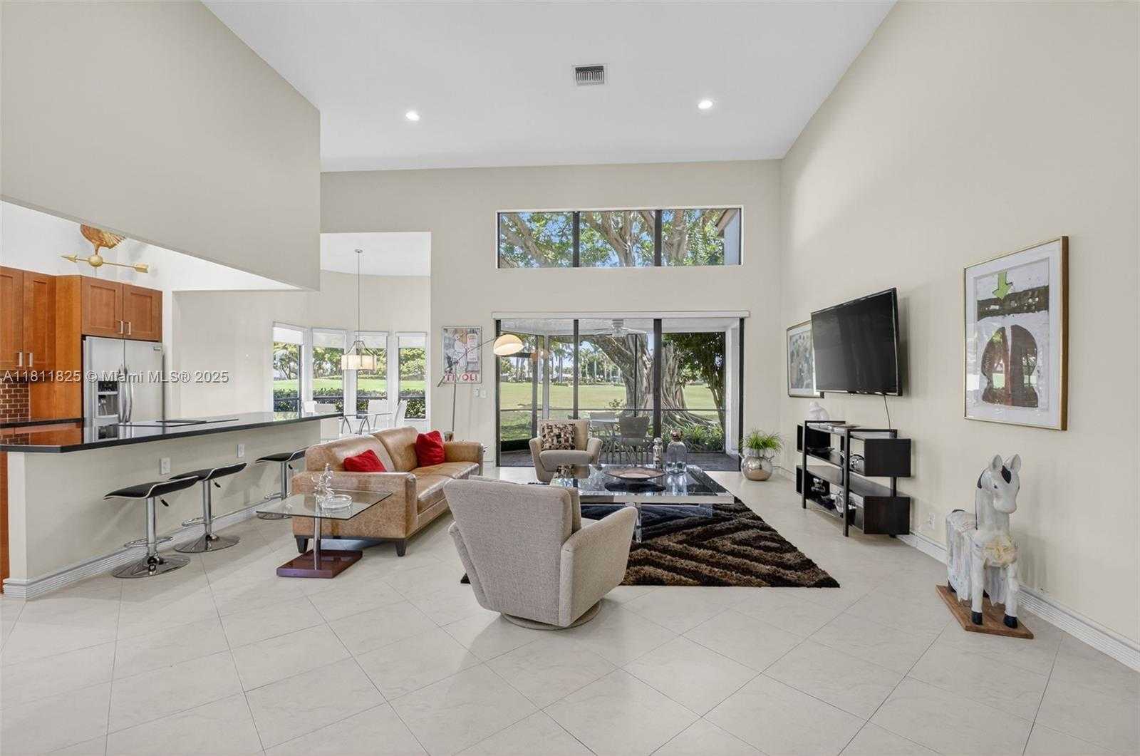 Small Image of 10160 SPYGLASS, Boca Raton Number 6