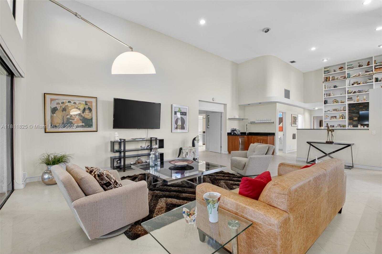 Small Image of 10160 SPYGLASS, Boca Raton Number 7