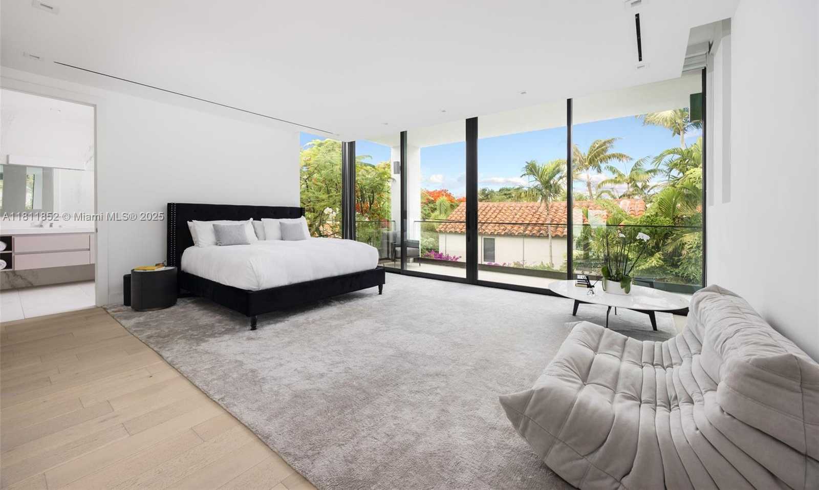 Small Image of 5630 PINE TREE DR, Miami Beach Number 28