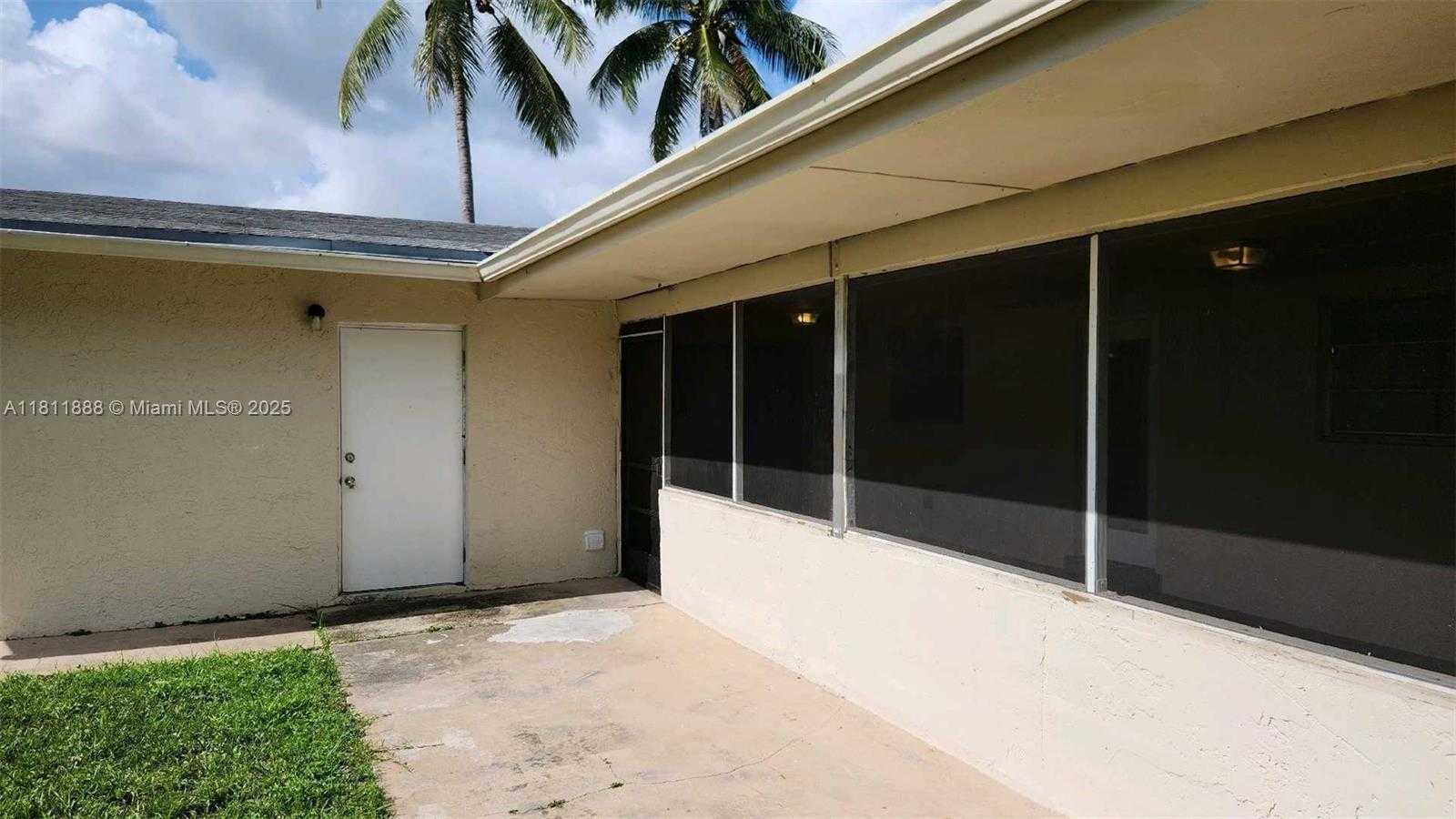 Small Image of 6221 NORTH WEST 17TH ST, Sunrise Number 7